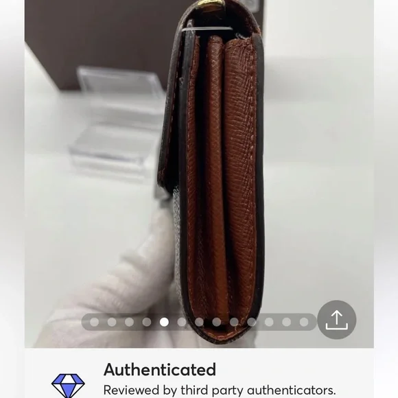 Louis Vuitton monogram Sarah Wallet - Picture 4 of 11